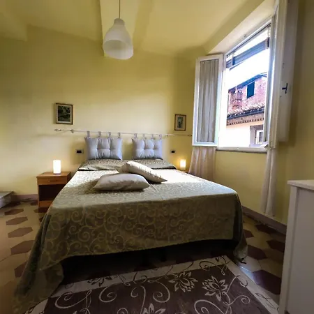 Giulia Apartment Lucca